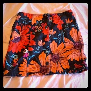 Cute floral skirt!!